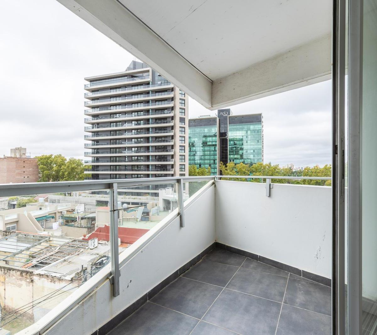 Venta - Departamento de Dos Dorm. - Refinerias 5
