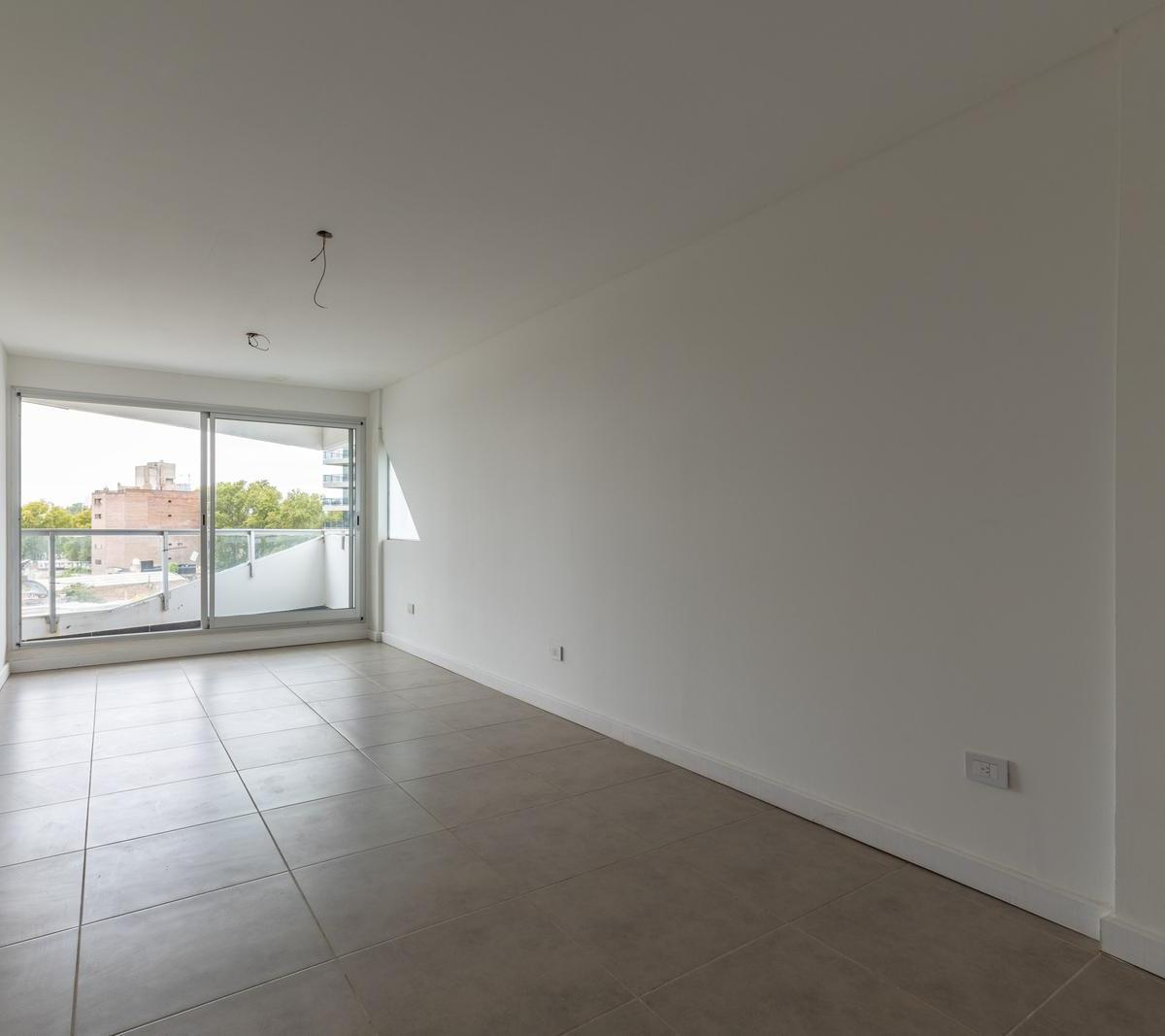 Venta - Departamento de Dos Dorm. - Refinerias 3