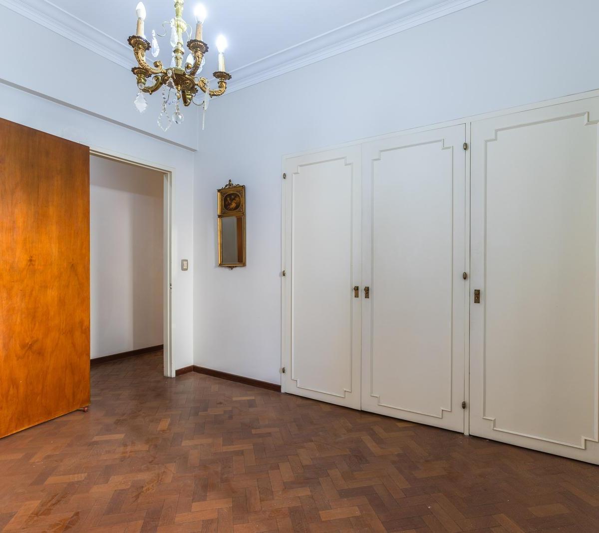 Venta - Departamento 4 Dorm. y Cochera - Paseo del Siglo 3