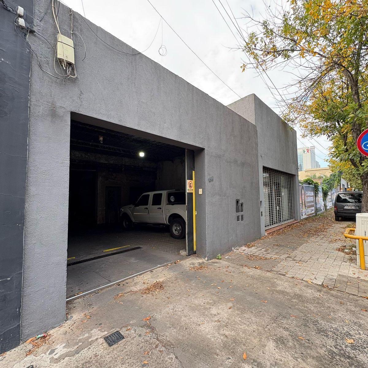En Venta - Galpon con Comercio Al Frente - España y Hospitales 4