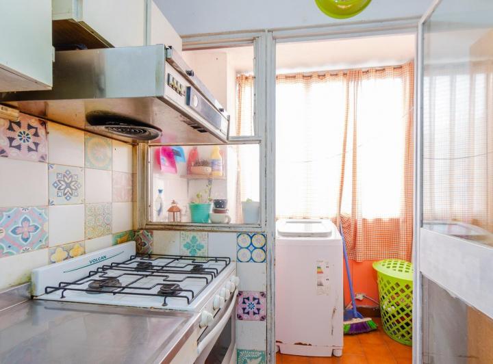 EN VENTA- DEPARTAMENTO DE TRES DORMITORIOS CON COCHERA- REPUBLICA LA SEXTA 4