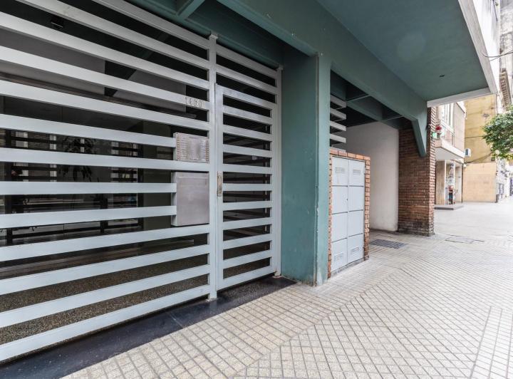 VENTA PISO EXCLUSIVO DE 3 DORMITORIOS   COMODIN CON COCHERA-APTO CREDITO. BARRIO MARTIN 3