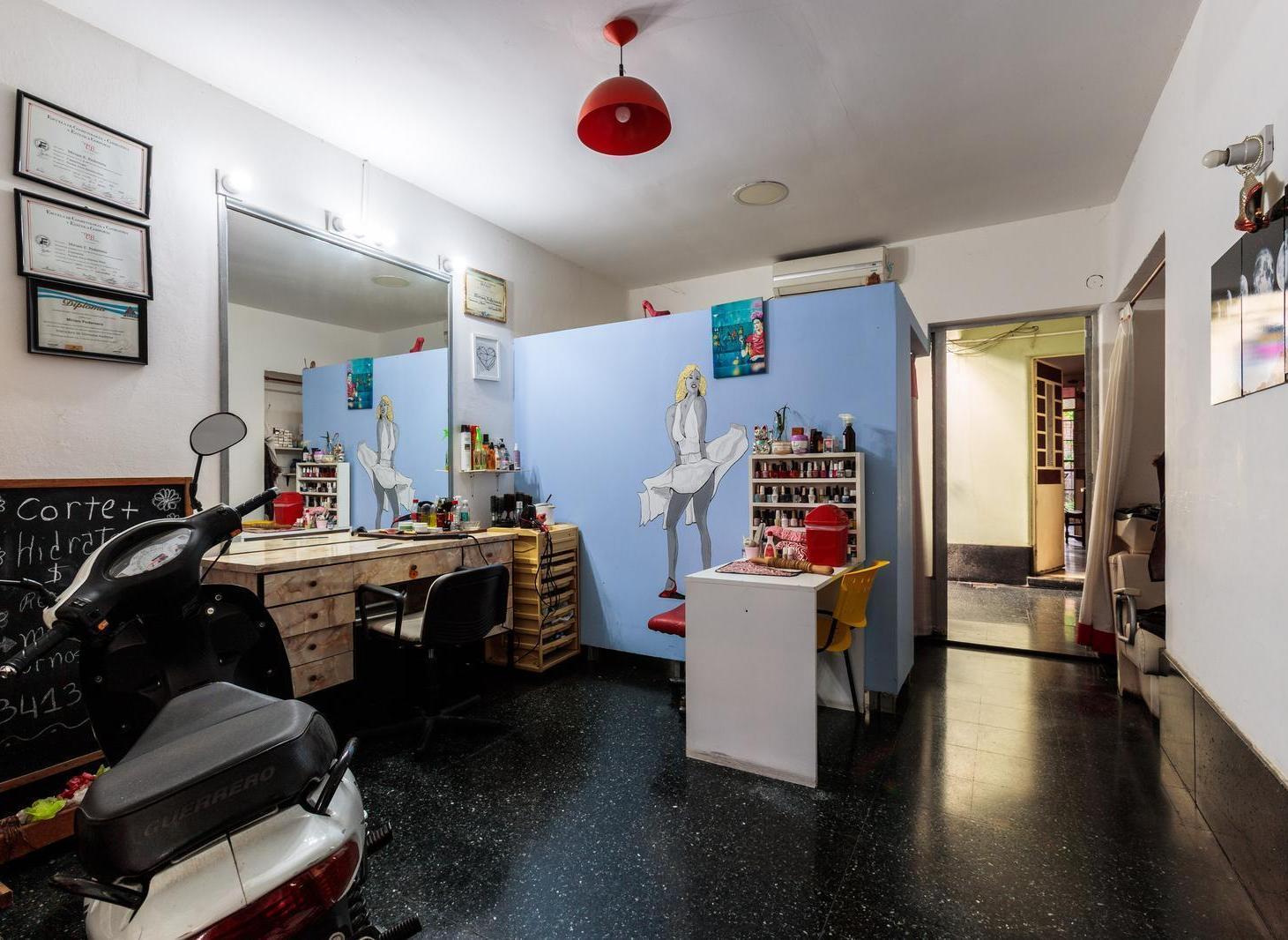 VENTA - CASA DOS DORMITORIOS CON COCHERA PATIO Y TERRAZA - LA TABLADA