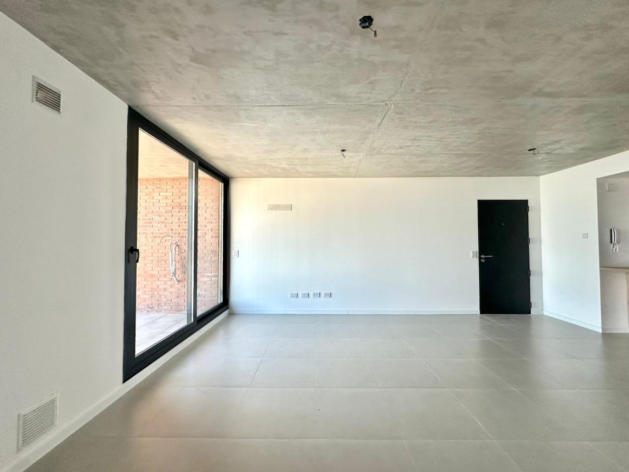 VENTA- DEPARTAMENTO DE UN DORMITORIO CON COCHERA - ALBERDI
