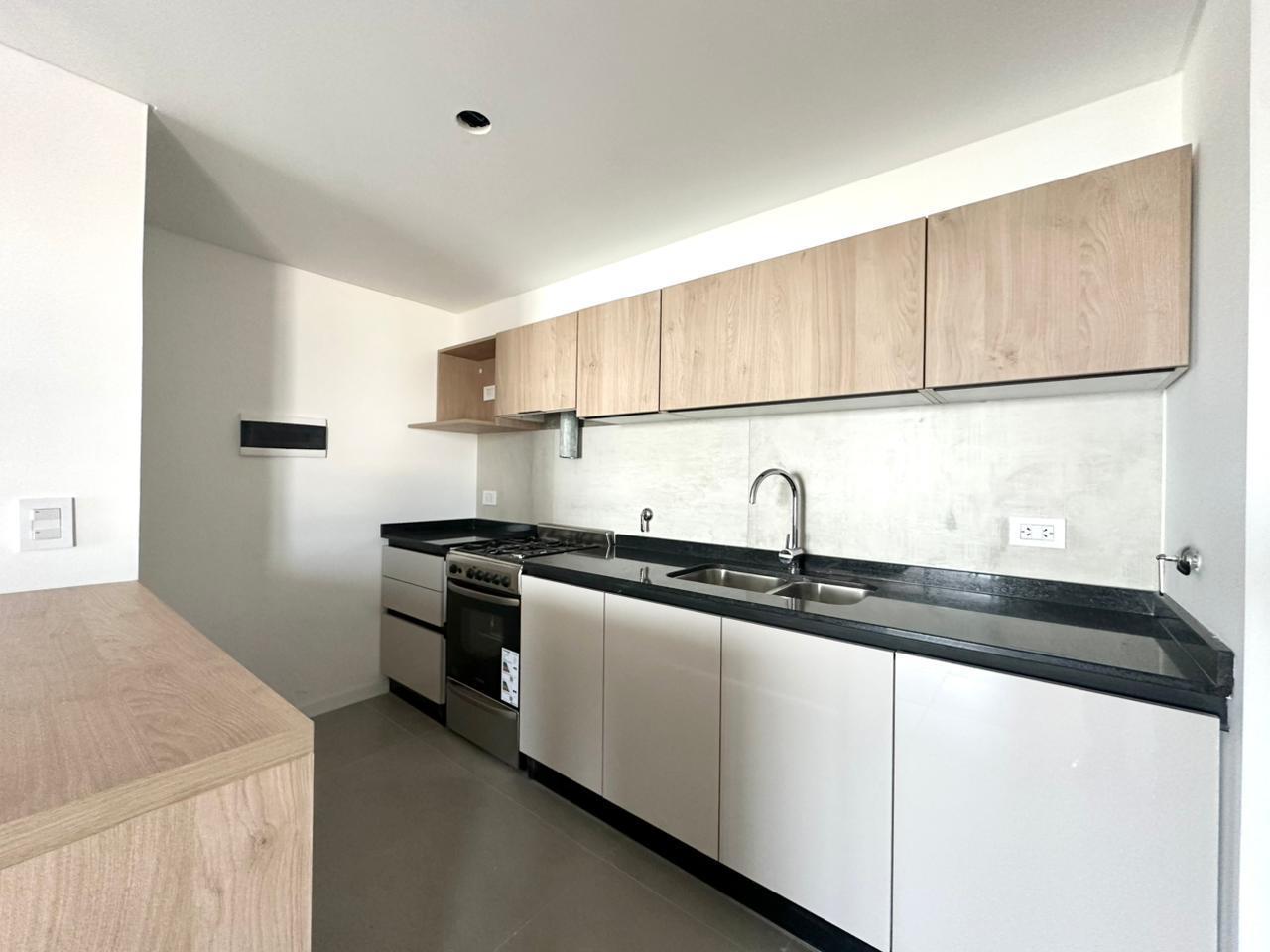 VENTA- DEPARTAMENTO DE UN DORMITORIO CON COCHERA - ALBERDI