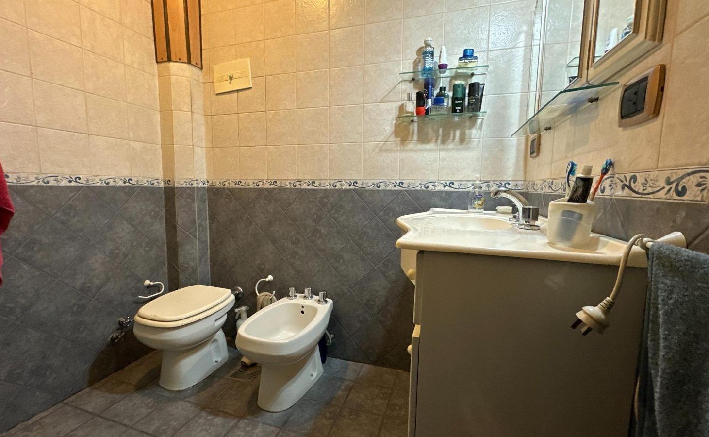 VENTA CASA DE 2 DORMITORIOS GALPÓN - BARRIO BELGRANO