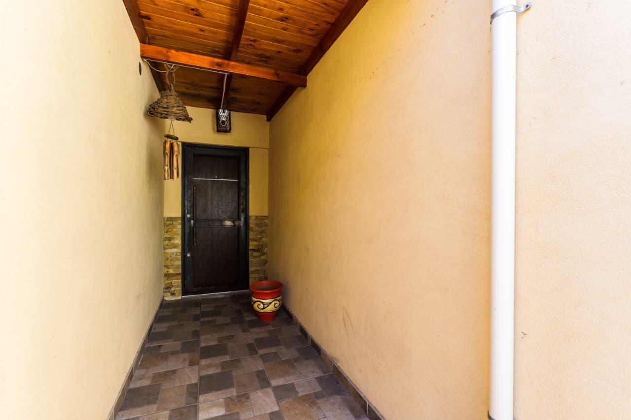 Foto de VENTA - CASA 2 DORMITORIOS - REMEDIOS DE ESCALADA DE SAN MARTÍN ROSARIO, imagen 1