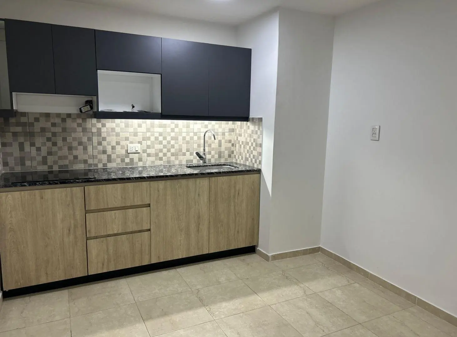 VENTA - DEPARTAMENTO TIPO DUPLEX UN DORMITORIO - BARRIO LOURDES 5