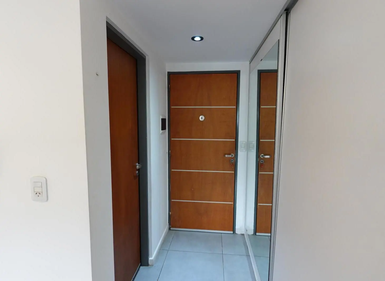 VENTA - MONOAMBIENTE CON BALCON - REFINERIA 2