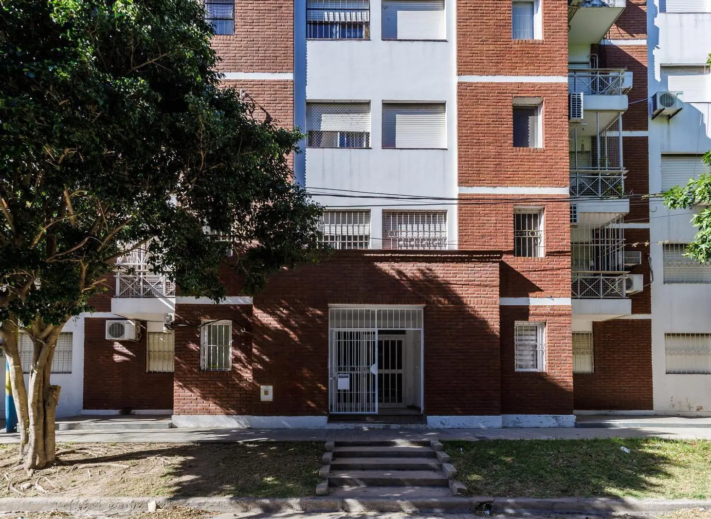 VENTA - DEPARTAMENTO 3 DORMITORIOS - REFINERIA 2
