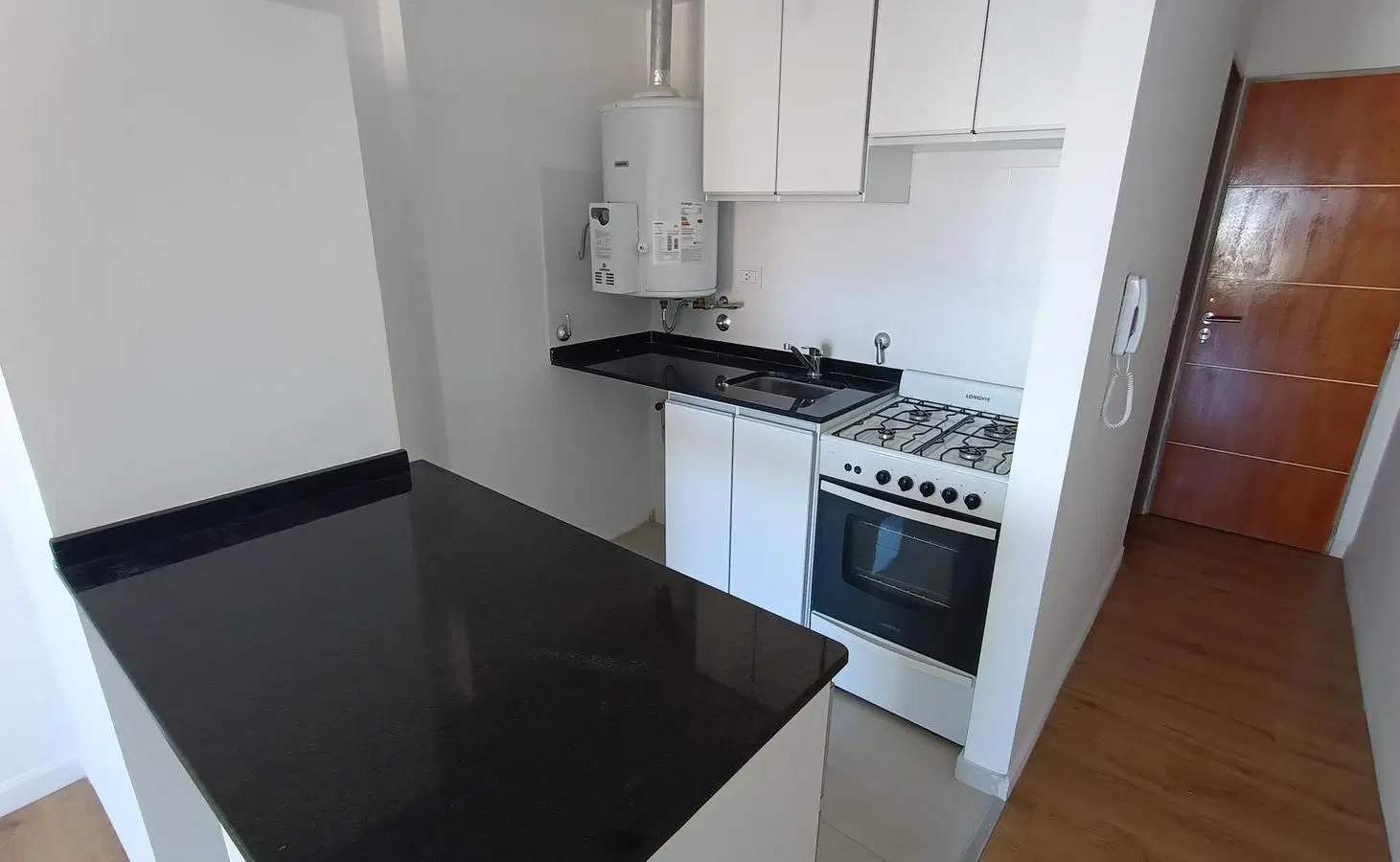 VENTA DEPARTAMENTO MONOAMBIENTE. BALCON. BARRIO MARTIN 1