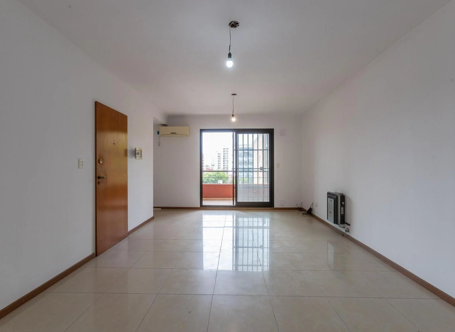 EN VENTA - DEPARTAMENTO 2 DORMITORIOS CON COCHERA APTO CRÉDITO - BARRIO ECHESORTU