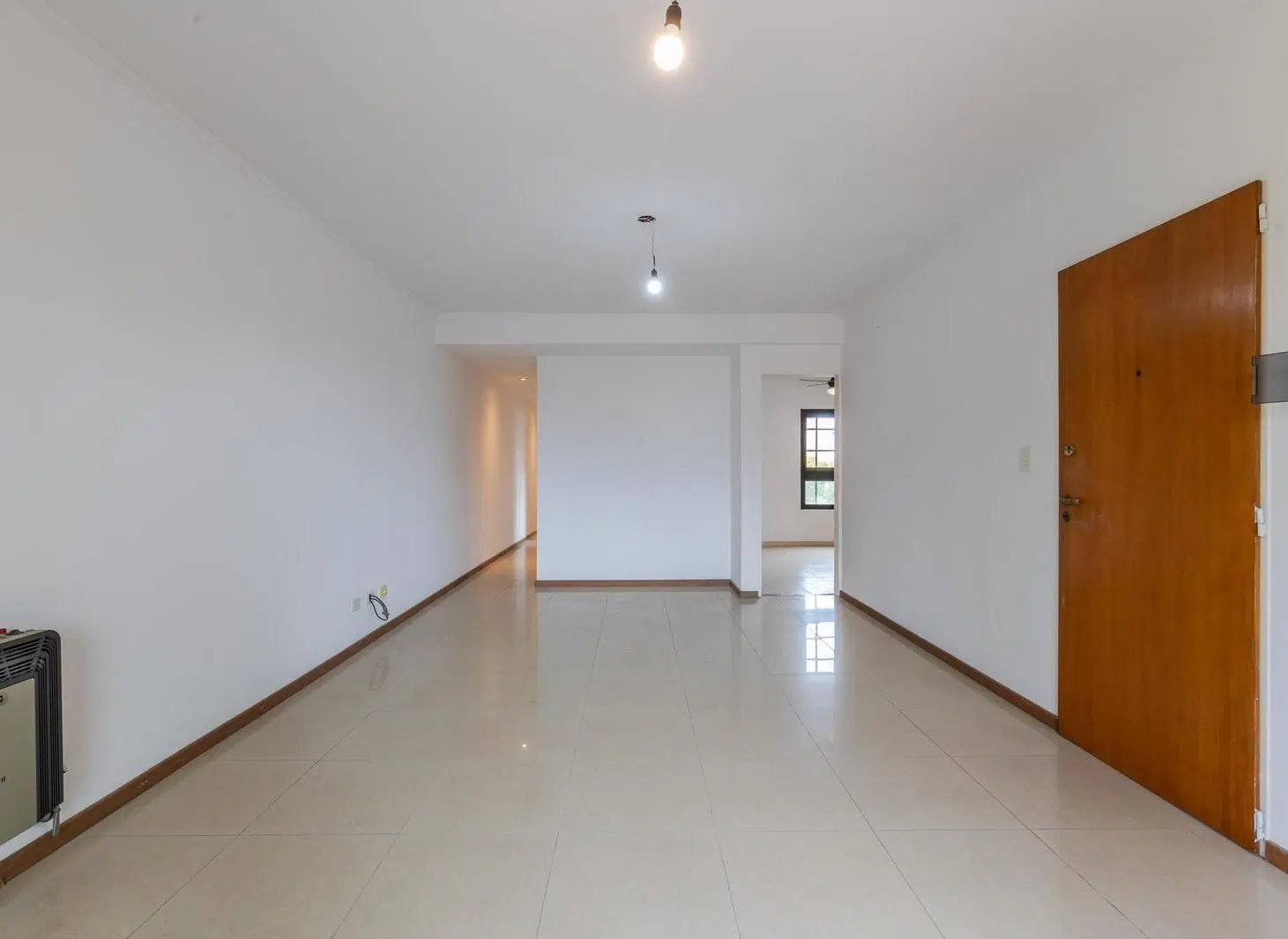 EN VENTA - DEPARTAMENTO 2 DORMITORIOS CON COCHERA APTO CRÉDITO - BARRIO ECHESORTU 2