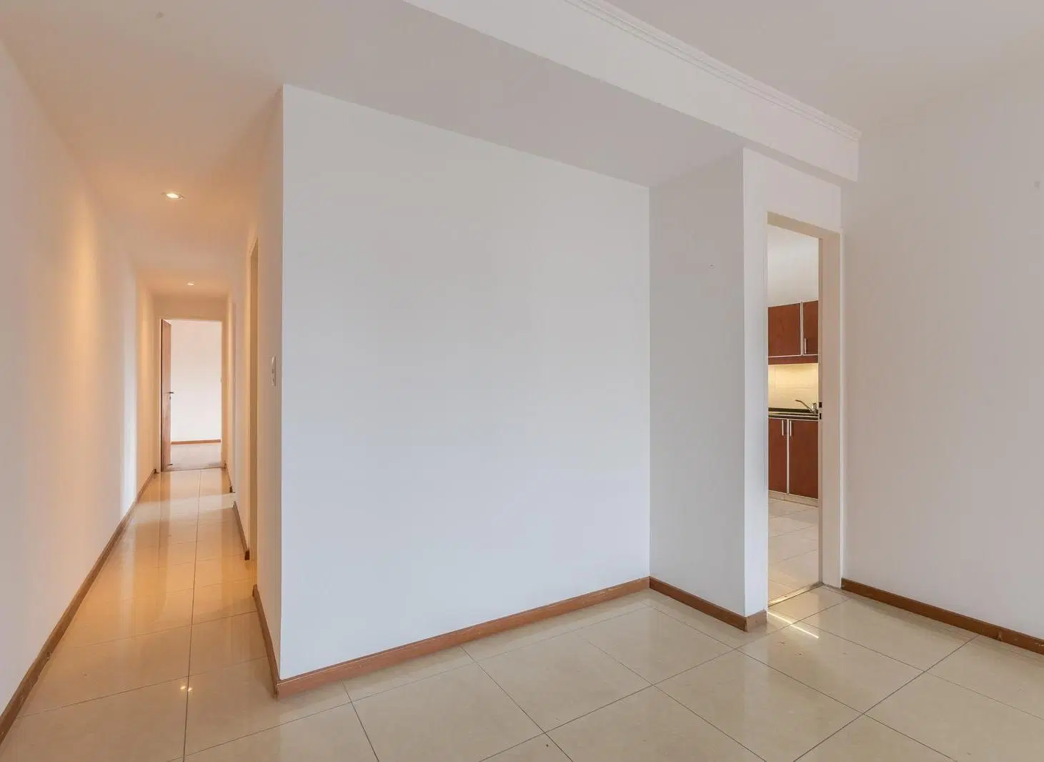 EN VENTA - DEPARTAMENTO 2 DORMITORIOS CON COCHERA APTO CRÉDITO - BARRIO ECHESORTU 3
