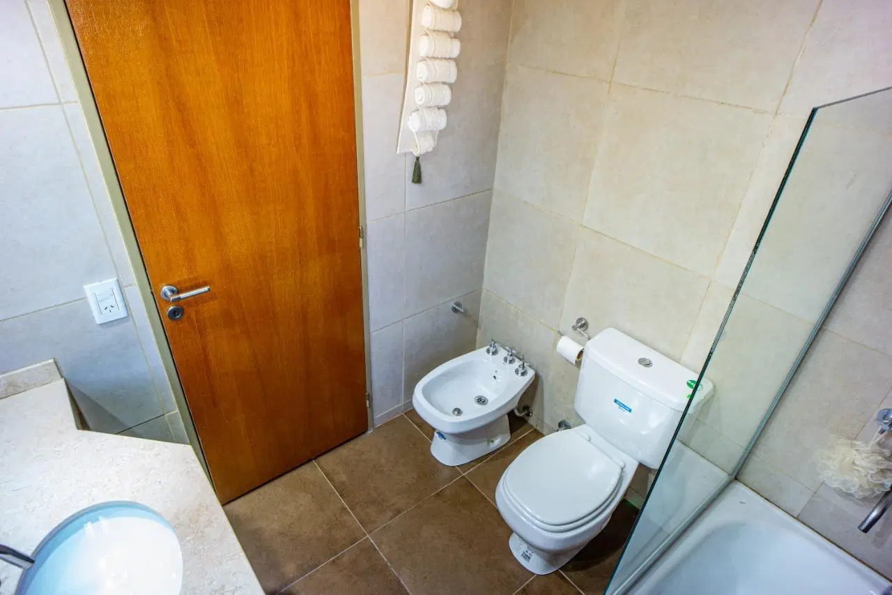 VENTA - DEPARTAMENTO 2 DORMITORIOS BALCON - ABASTO 5