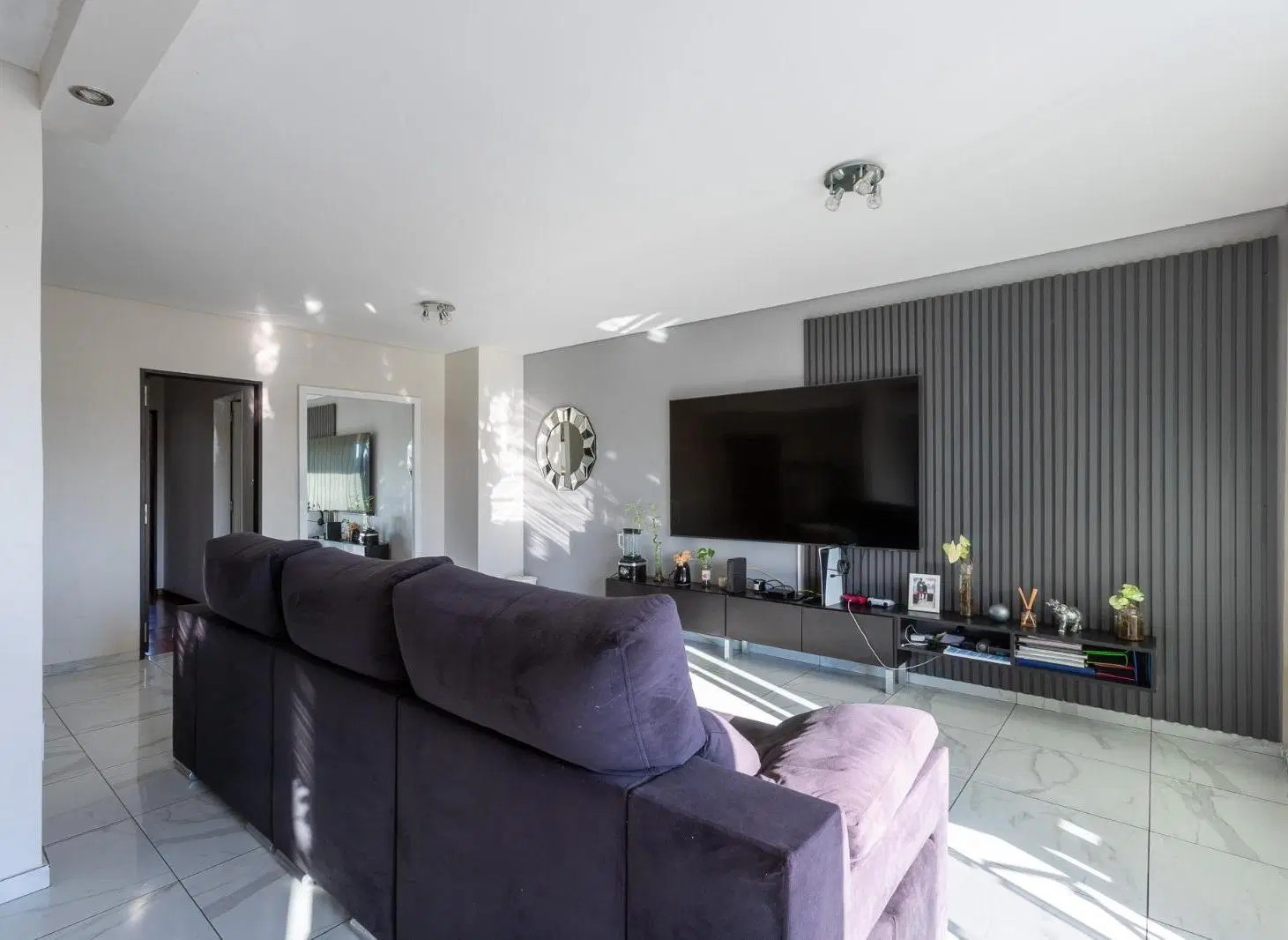EN VENTA - DEPARTANENTO DOS DORMITORIOS CON COCHERA - CONDOMINIOS DEL ALTO 2