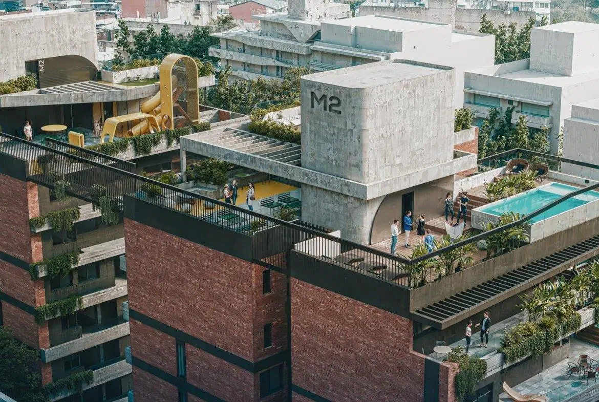 VENTA - DEPARTAMENTO 3 DORMITORIOS CON COCHERA Y BALCON ATERRAZADO CON PILETA EXCLUSIVA - CENTRO RIO 5