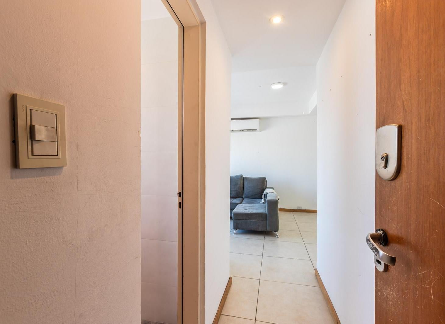 EN VENTA - DUPLEX 2 DORMITORIOS CON COCHERA Y TERRAZA EXCLUSIVA - CENTRO