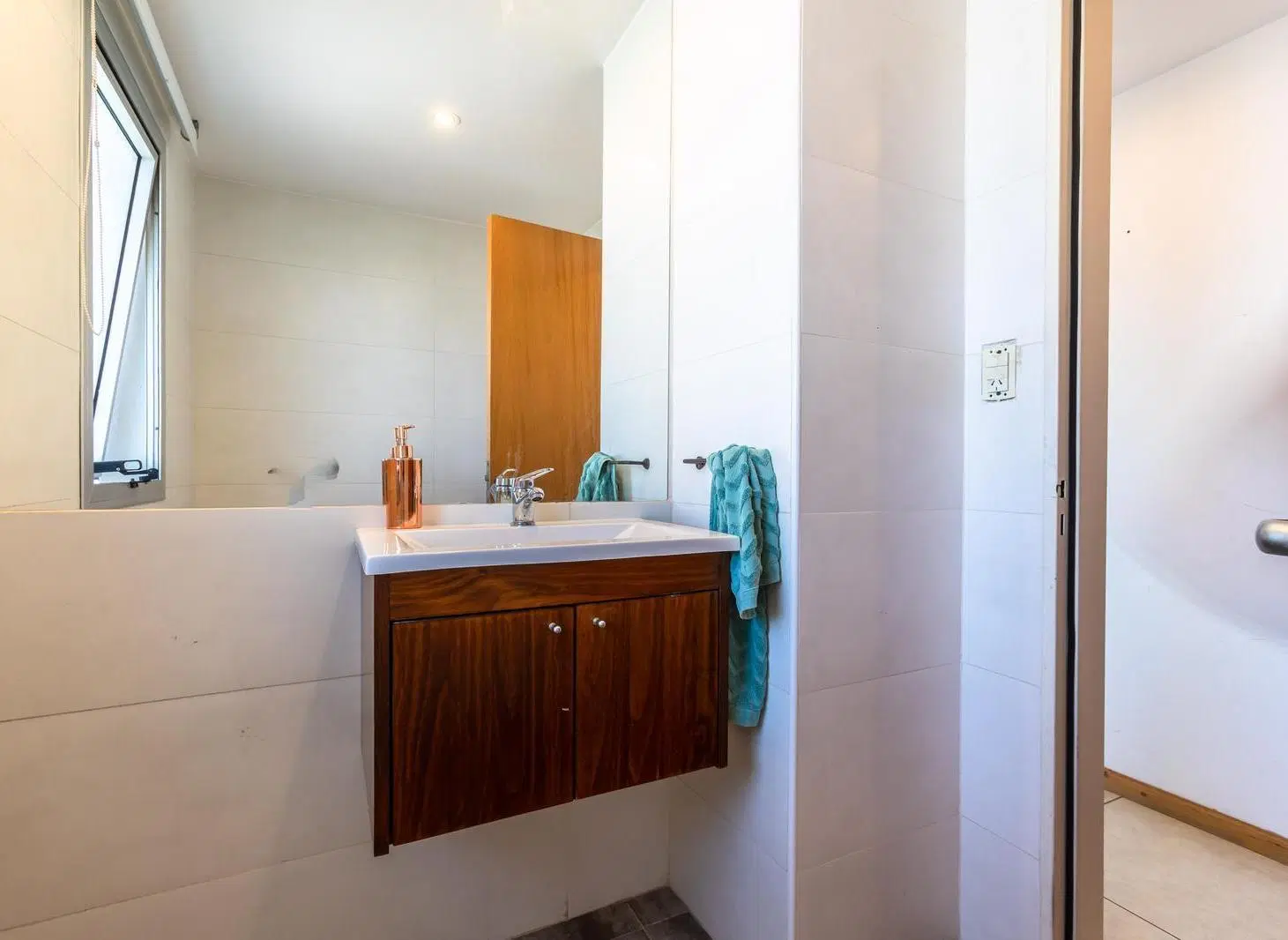 EN VENTA - DUPLEX 2 DORMITORIOS CON COCHERA Y TERRAZA EXCLUSIVA - CENTRO 3