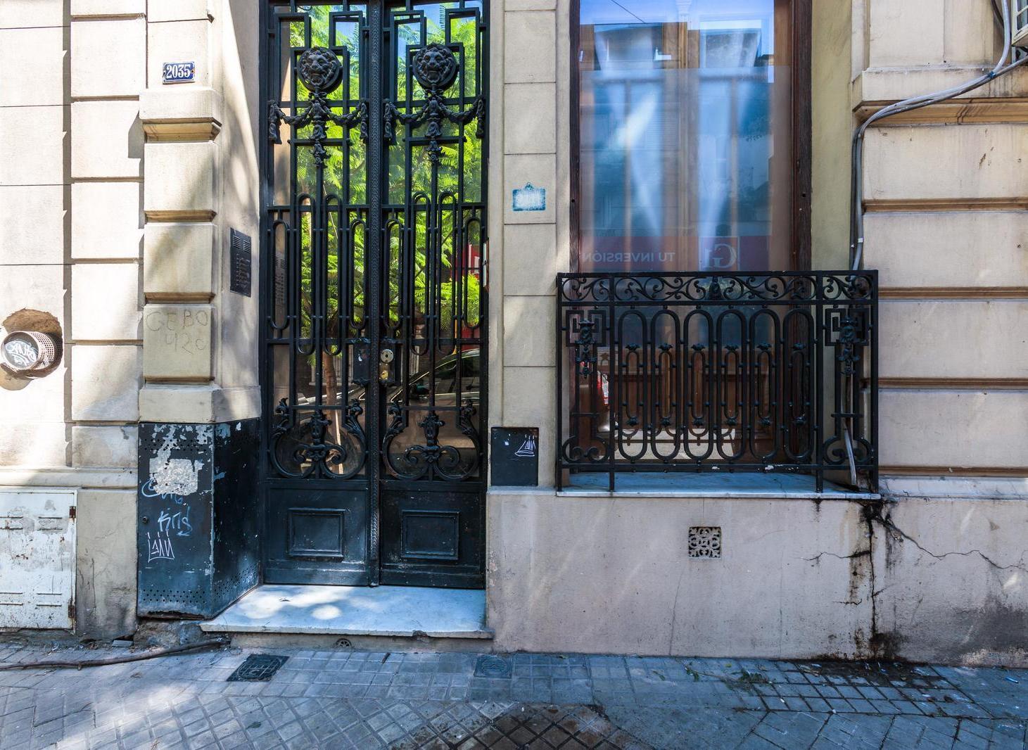VENTA-CASA DE PASILLO APTA CREDITO-CENTRO.