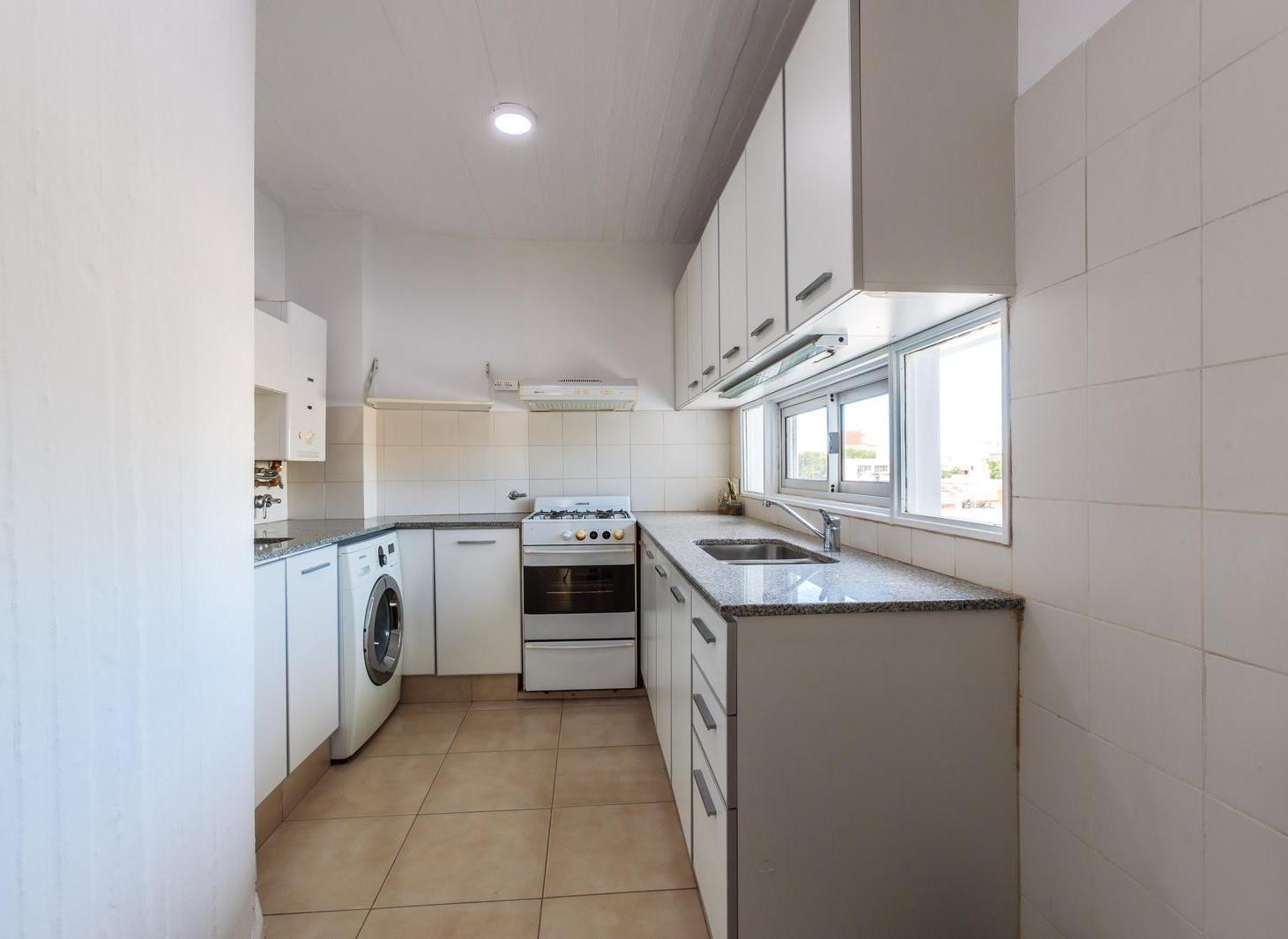 Foto de EN VENTA - DEPARTAMENTO 2 DORMITORIOS CON BALCÓN APTO CRÉDITO - BARRIO, imagen 2