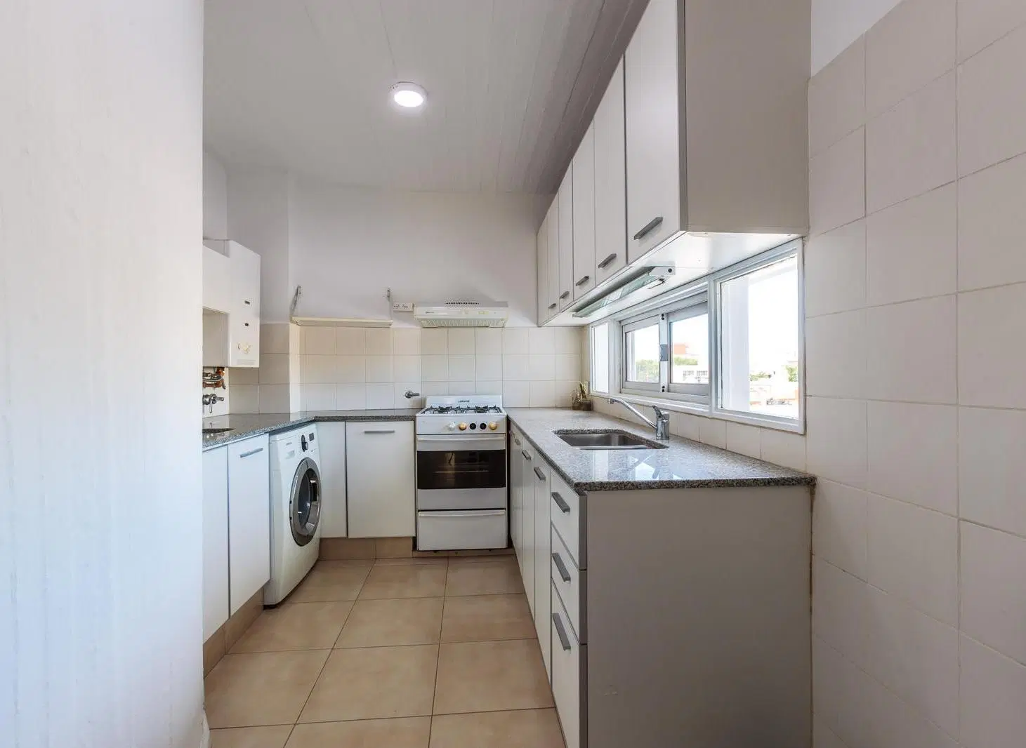 EN VENTA - DEPARTAMENTO 2 DORMITORIOS CON BALCÓN APTO CRÉDITO - BARRIO REPÚBLICA DE LA SEXTA 1