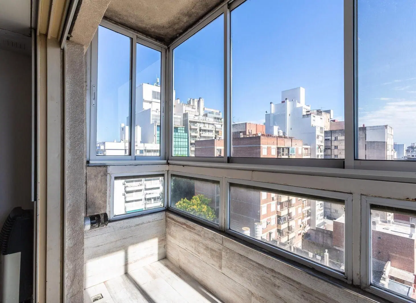 Departamento de 2 dormitorios en venta - Barrio Centro 2
