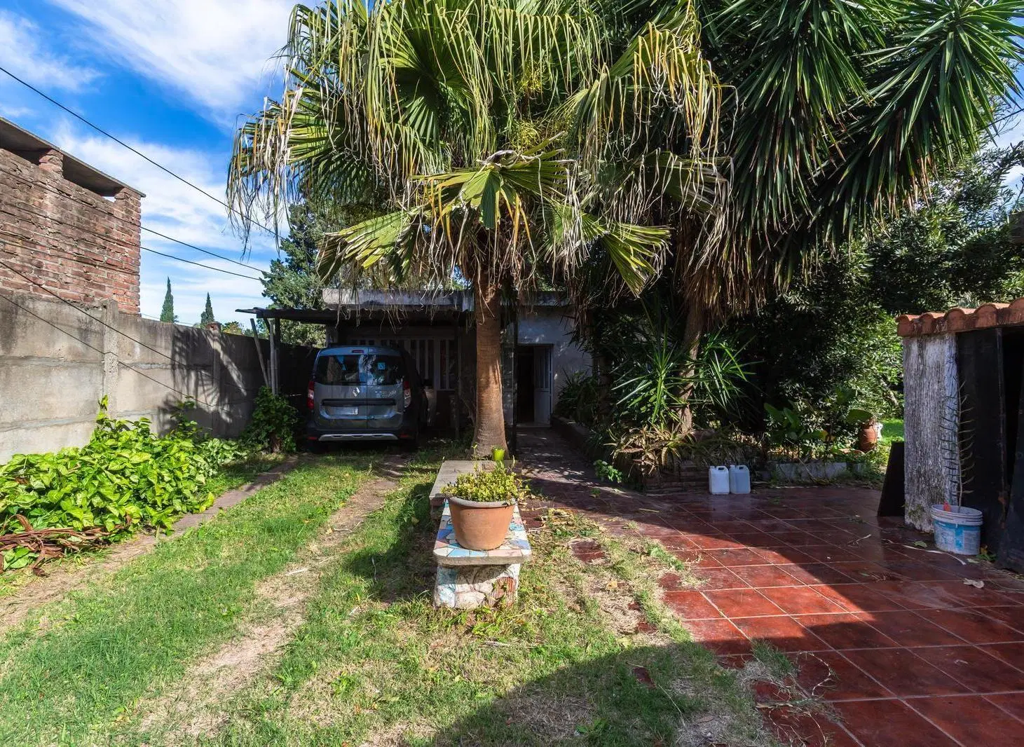 CASA EN VENTA DE 2 DORMITORIOS EN VENTA CON PISCINA FUNES 2