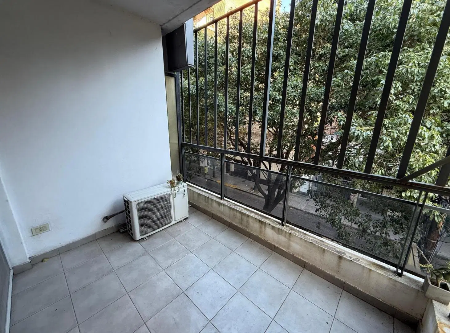 VENTA - MONOAMBIENTE CON DOBLE BALCON ATERRAZADO - CENTRO RIO 4