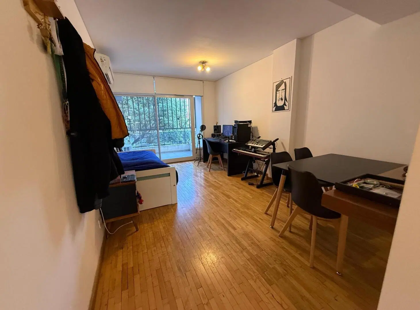 VENTA - MONOAMBIENTE CON DOBLE BALCON ATERRAZADO - CENTRO RIO 3