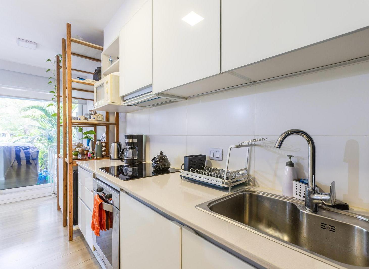 Foto de VENTA - DEPARTAMENTO DOS DORMITORIOS CON COCHERA Y BAULERA - CONDO, imagen 2