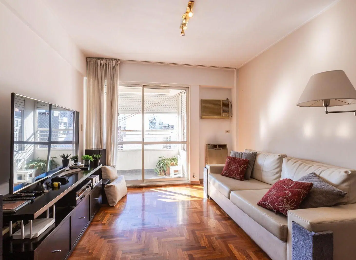 DEPARTAMENTO DE 2 DORMITORIOS EN VENTA BARRIO CENTRO RIO 3