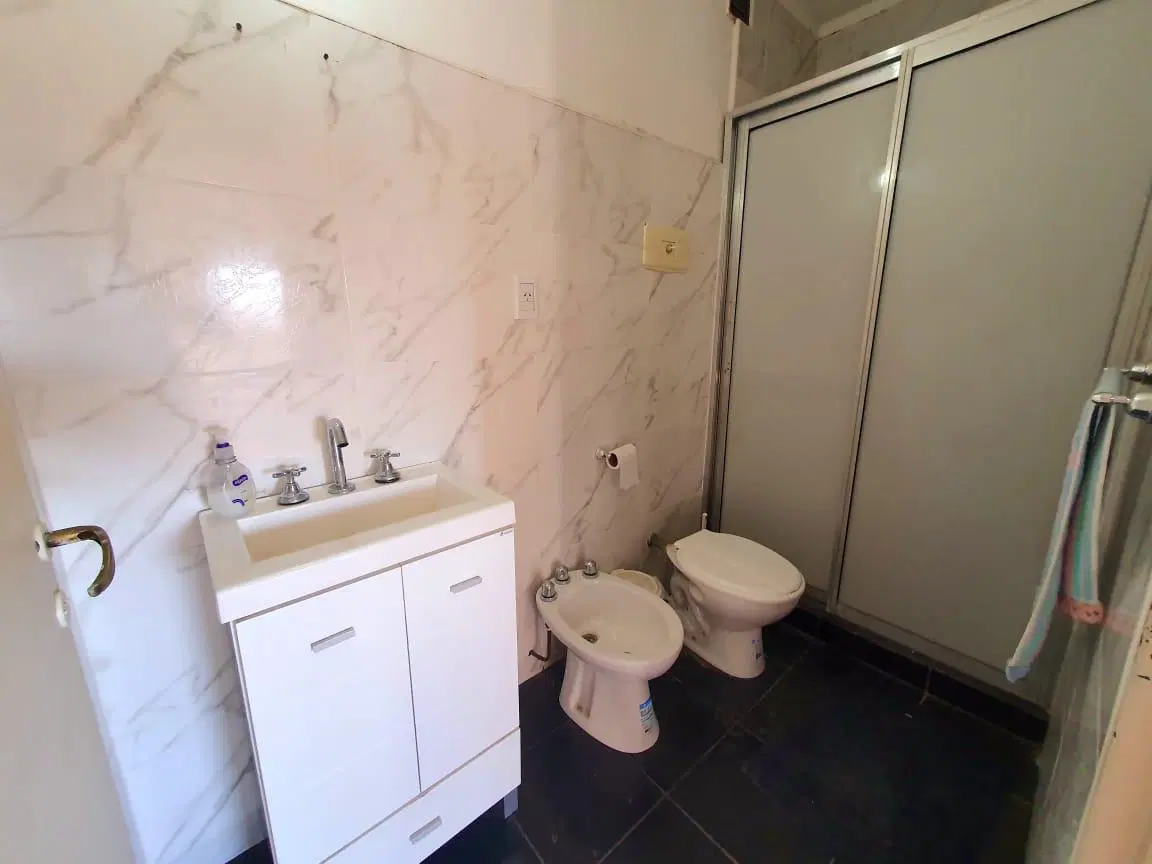 EN VENTA- DEPARTAMENTO DE TRES DORMITORIOS 4