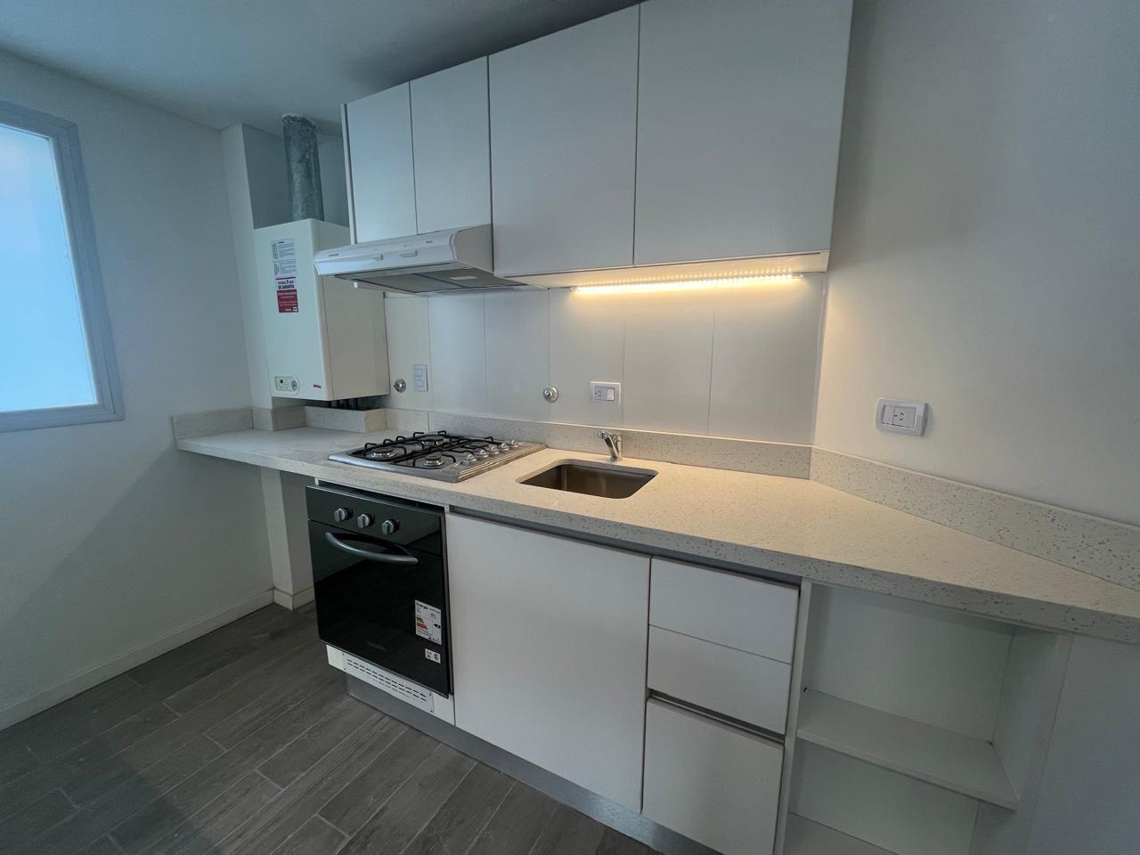 Foto de EN VENTA - DEPARTAMENTO 1 DORMITORIOS CON SUM/PARRILLERO - CENTRO, imagen 3