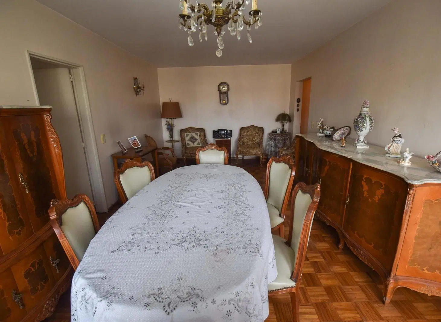 VENTA - DEPARTAMENTO DE 2 DORMITORIOS - BARRIO CENTRO 3