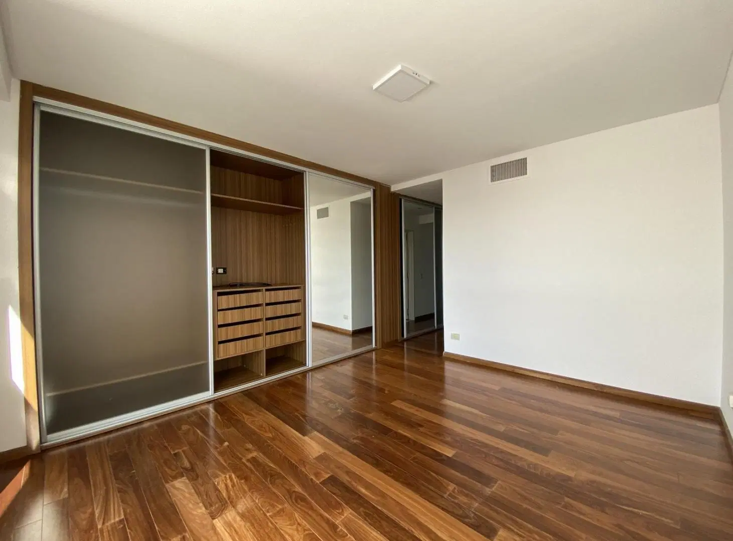 VENTA - DEPARTAMENTO 2 DORMITORIOS CON COCHERA PILETA PARRILLERO AMENITIES - PUERTO NORTE 5