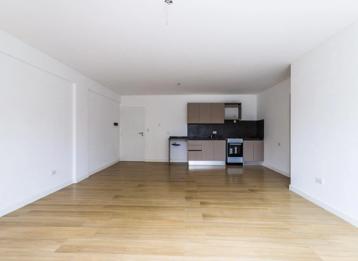 VENTA - DEPARTAMENTO 2 DORMITORIOS CON PATIO EXCLUSIVO - PICHINCHA 3