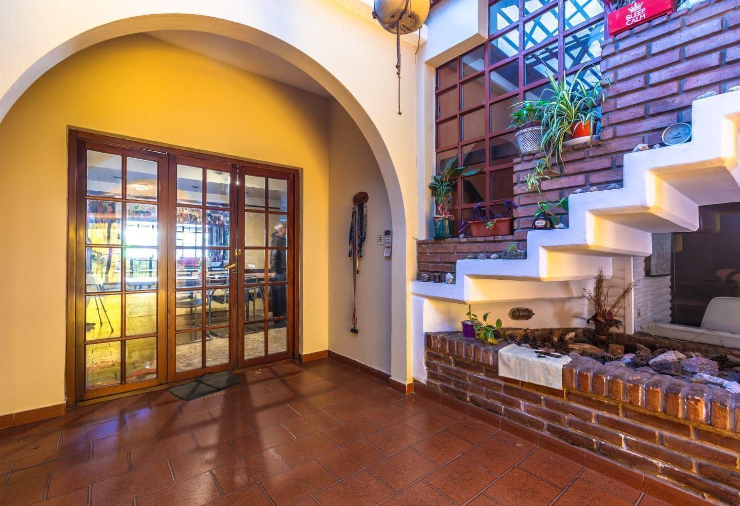 VENTA - CASA 3 DORMITORIOS + COMODÍN, COCHERA DOBLE + PATIO Y PILETA - TABLADA