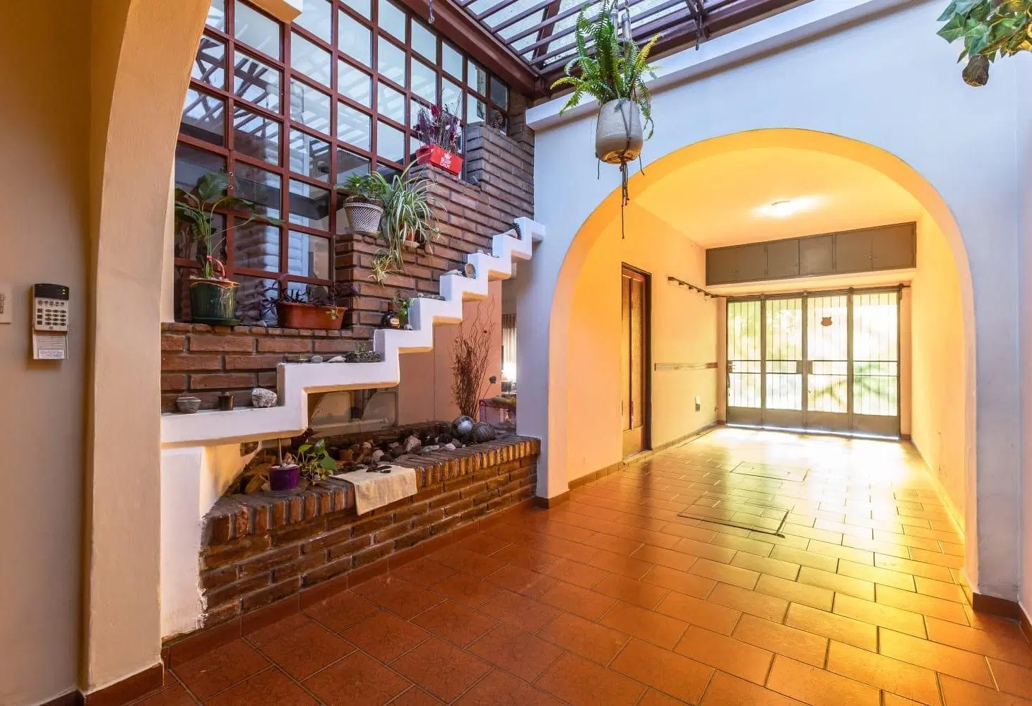 VENTA - CASA 3 DORMITORIOS + COMODÍN, COCHERA DOBLE + PATIO Y PILETA - TABLADA 4