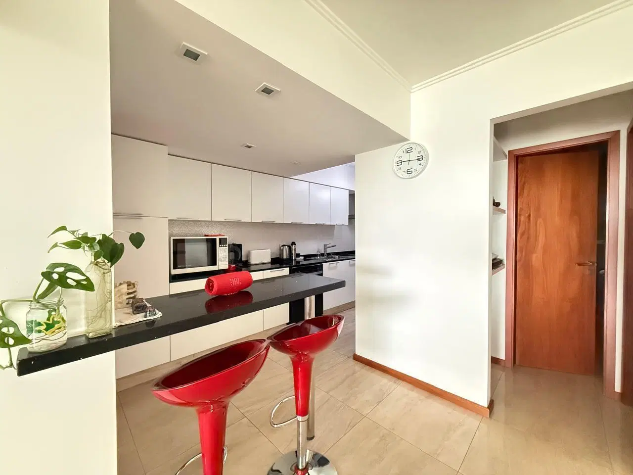 EN VENTA - DEPARTAMENTO 2 DORMITORIOS MAS COMODÍN CON COCHERA - VISTA FRANCA AL RIO - CENTRO, ROSARI 2
