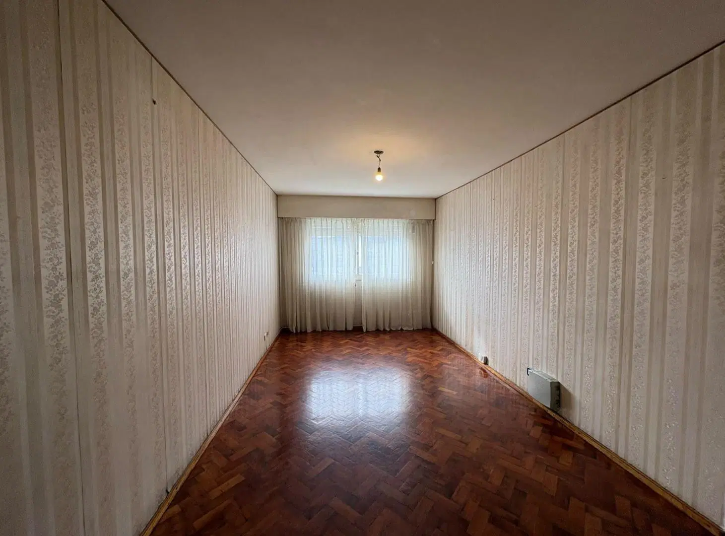 EN VENTA - DEPARTAMENTO 2 DORMITORIOS - CENTRO 4