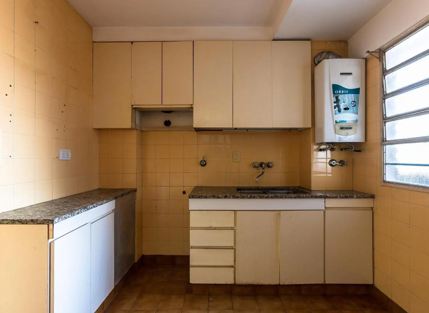 EN VENTA | DEPARTAMENTO 2 DORMITORIOS CON BALCON EN BARRIO MARTIN | ROSARIO 3