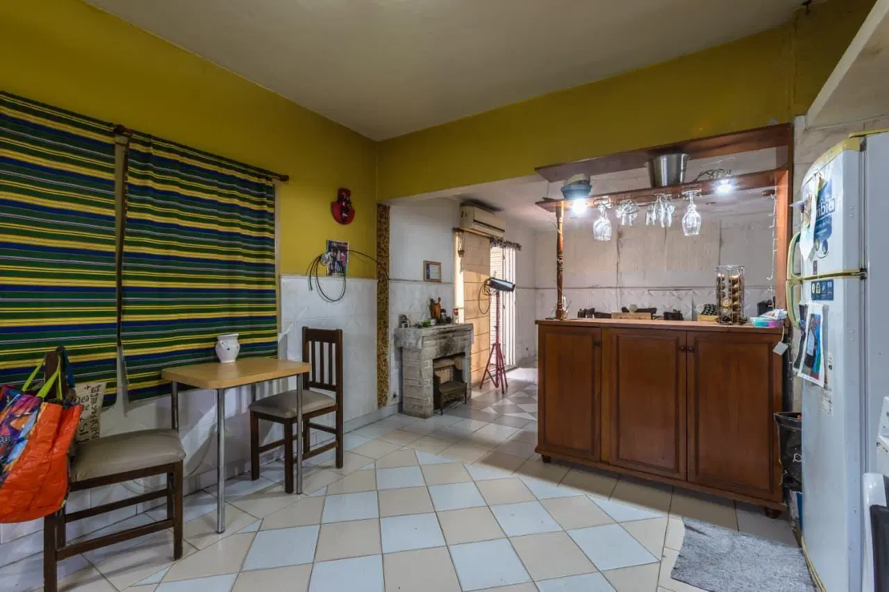 VENTA - CASA DE TRES DORMITORIOS, COCHERA Y PATIO - BARRIO GENERAL JOSÉ DE SAN MARTÍN 2