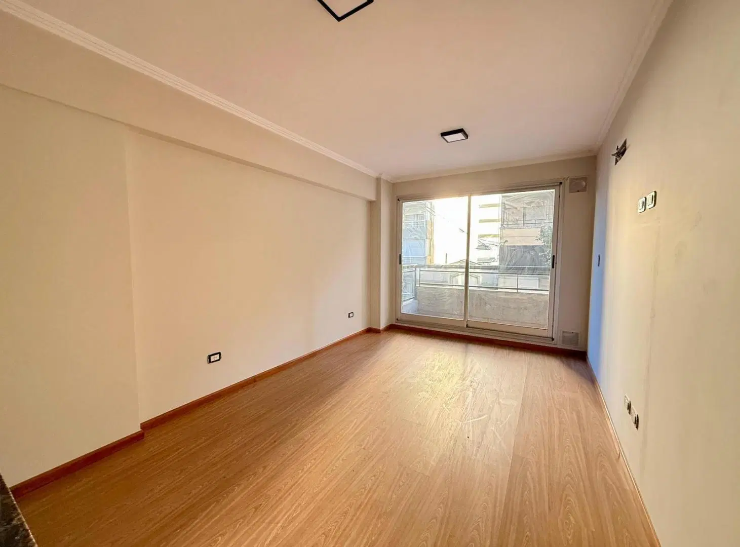 EN VENTA - DEPARTAMENTO DE UN DORMITORIO CON COCHERA - CENTRO RIO 2