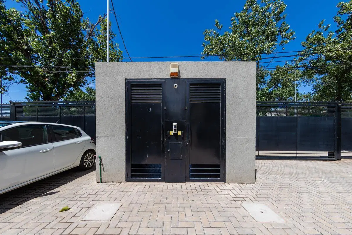 VENTA - DUPLEX 3 DORMITORIOS TERRAZA EXCLUSIVA CON PARRILLERO Y COCHERA - FISHERTON 3
