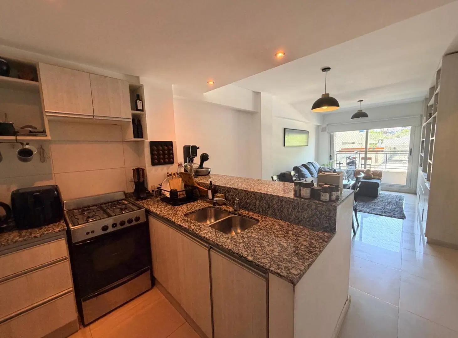 EN VENTA - DEPARTAMENTO UN DORMITORIO CON AMENITIES Y COCHERA - ABASTO, ROSARIO. 4