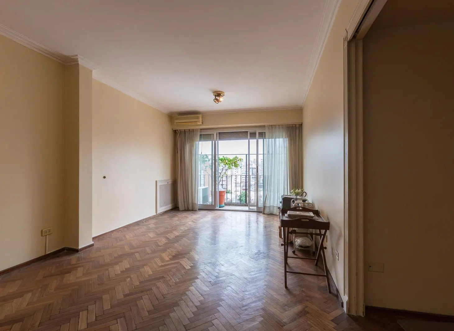 EN VENTA - DEPARTAMENTO PISO EXCLUSIVO EN VENTA 3 DORMITORIOS - CENTRO 1