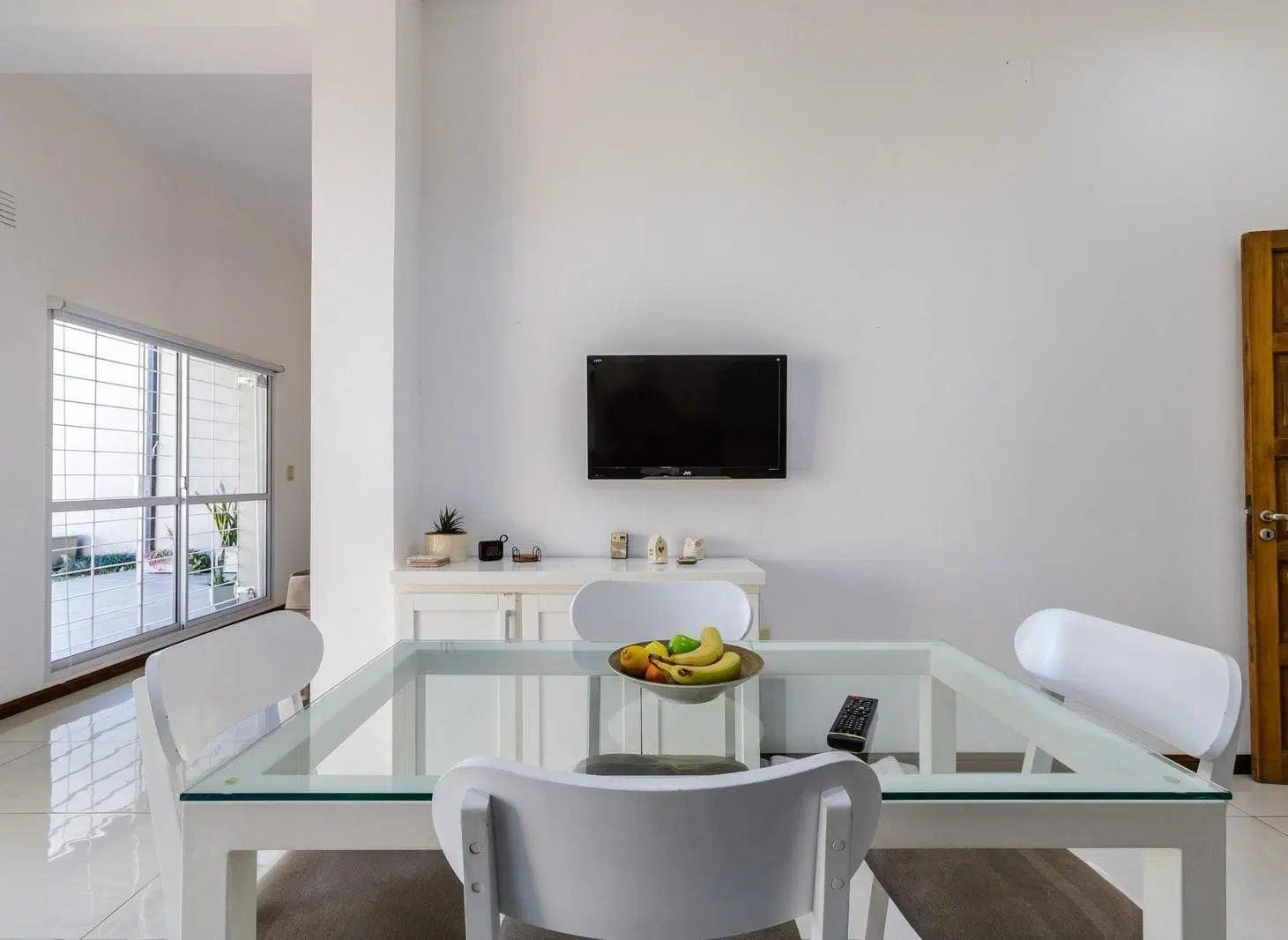 EN VENTA - CASA AL FRENTE 3 DORMITORIOS CON JARDIN Y PISCINA - ALBERDI, ROSARIO. 5