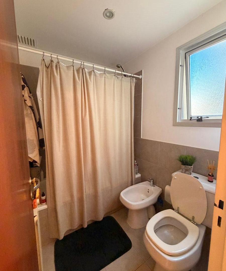 EN VENTA- DEPARTAMENTO DE 2 DORMITORIOS CON AMENITIES Y COCHERA- NUESTRA SEÑORA DE LOURDES, ROSARIO