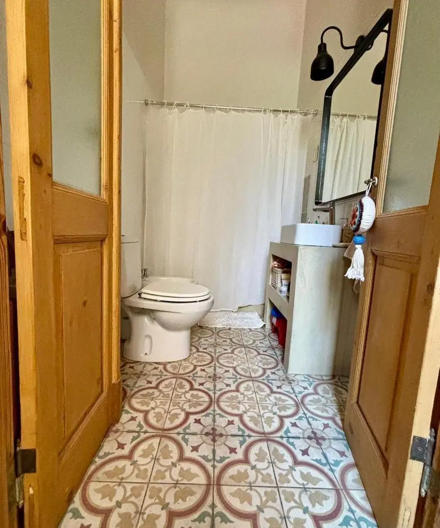 VENTA - CASA 3 DORMITORIOS CON COCHERA, PATIO Y TERRAZA EN ROSARIO - BARRIO LOURDES 2